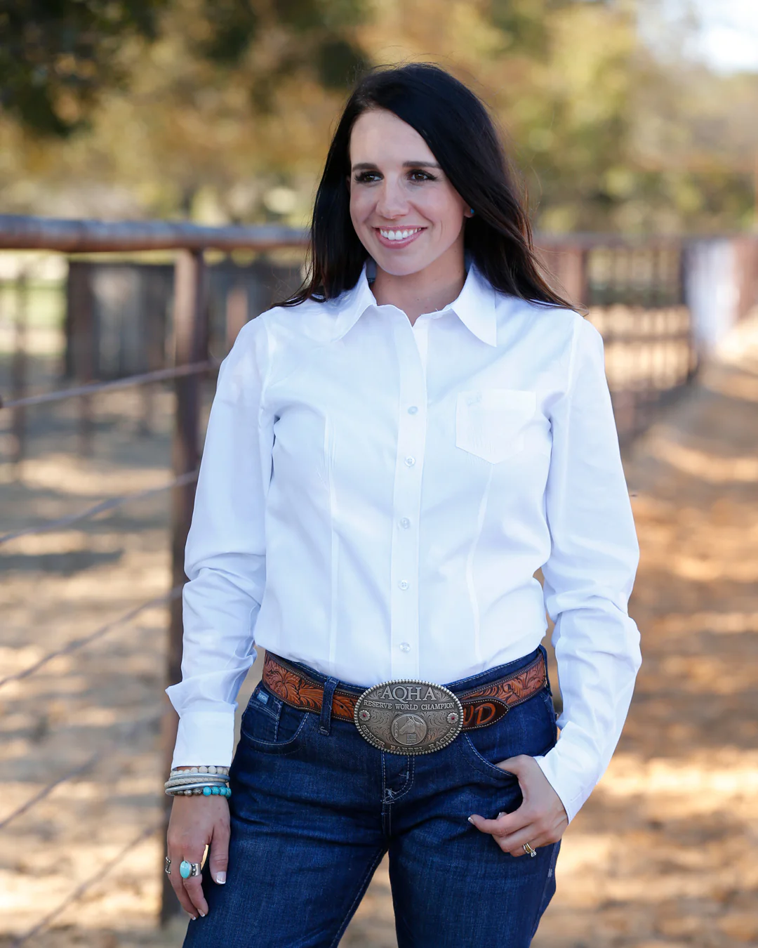 Women's Solid Arena Fit Button-Down Western Shirt - Image 4