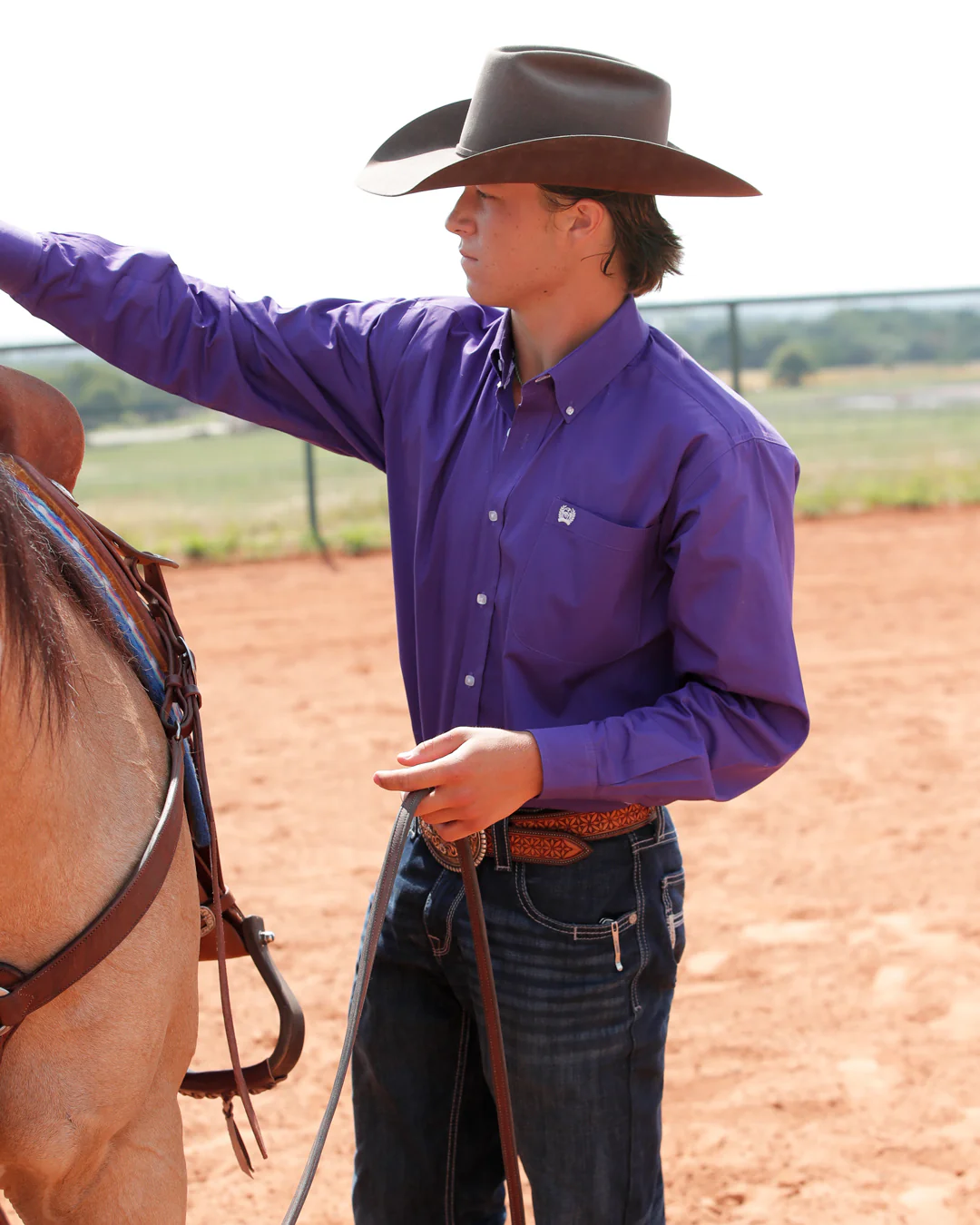 Men's Solid Classic Fit Western Button-Down Shirt - Image 4