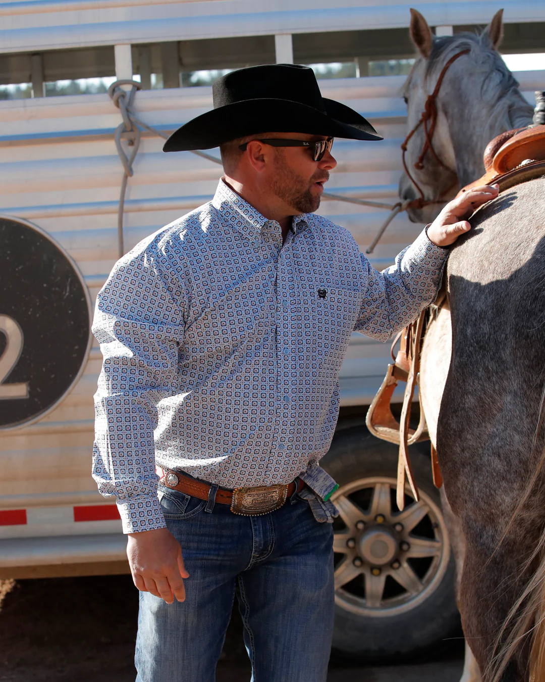 Men's Classic Fit Button-Down Western Shirt - Image 4