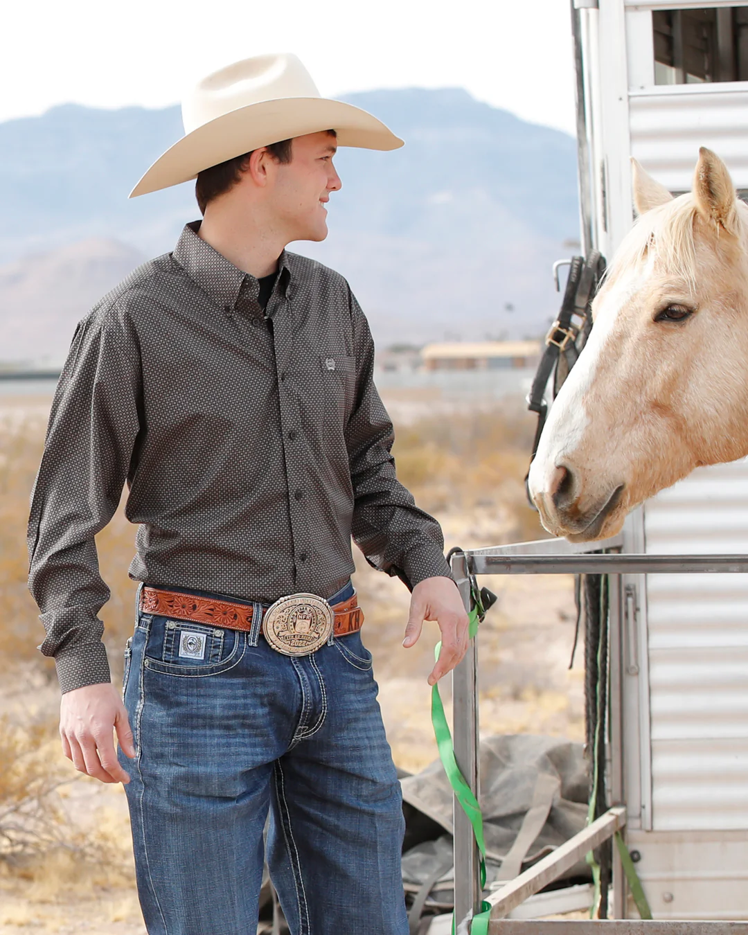 Men's Stretch Classic Fit Button-Down Western Shirt - Image 5